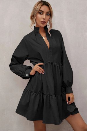 Черное многоярусное платье с воротником "стойка" и длинным рукавом