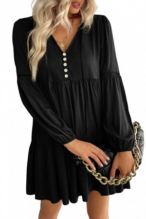 Черное многоярусное платье с V-образным вырезом и длинным рукавом