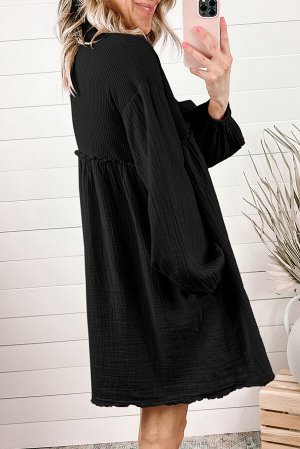 Черное платье-рубашка из текстурированной ткани и объемным рукавом