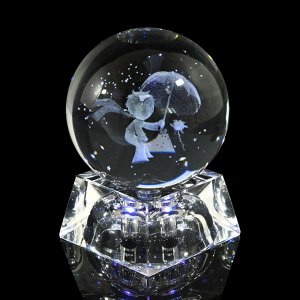 Шар стеклянный "Маленький принц" с 3Dгравировкой на подставке с подсветкой, диаметр 59мм.