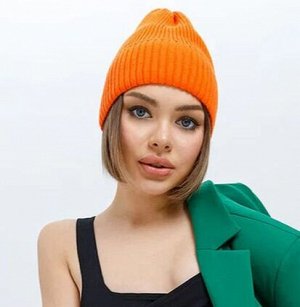 Шапка женская вязаная