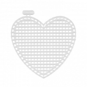 Пластиковая канва "Сердце" размер 7,5*7,5 см, размер ячейки 2 мм