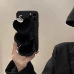 Чехол на iPhone с меховой цепочкой