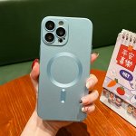 Однотонный чехол на iPhone