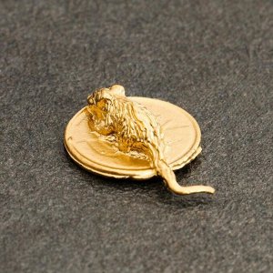 Сувенир кошельковый "Золотая Мышка на монете", олово, 0,6х2,2х1,6 см