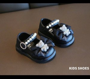 Туфли для девочки с застежкой на липучке, черные с бантиком и декором