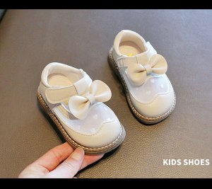 Туфли для девочки с застежкой на липучке, молочного цвета с бантиком и декором