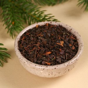 Подарочный набор «Новыйод принесёт счастье»: чай чёрный со вкусом клубники 50., леденцы со вкусом фруктов 100.