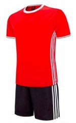 Футбольная форма с лампасами: футболка + шорты Цвет футболки: КРАСНЫЙ