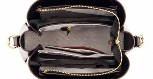 Женская повседневная сумка из эко кожи с широким ремнем и декоративными ручками, цвет черный