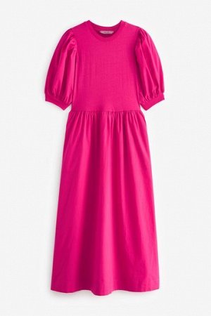 Розовое платье из микса трикотажной ткани.