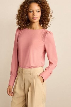 Блузка с круглым вырезом, длинными рукавами и манжетами