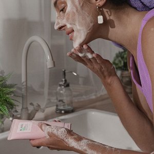 Увлажняющая пенка для умывания Hyaluronic cleansing foam