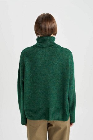 Зеленый свитер с водолазкой Relax Fit