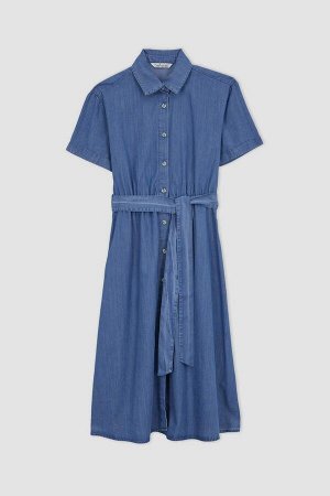 Джинсовое платье миди с короткими рукавами и воротником-рубашкой с поясом