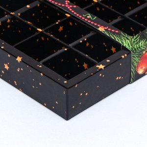 Упаковка для конфет 16 шт. «Новогодние ветви», 17.7x17.7x3.8 см