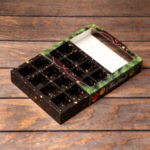 Упаковка для конфет 16 шт. «Новогодние ветви», 17.7x17.7x3.8 см