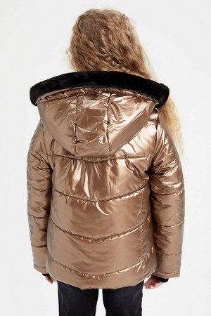 Пальто с капюшоном для девочек на флисовой подкладке