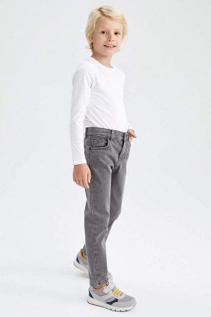 Джинсовые брюки для мальчика