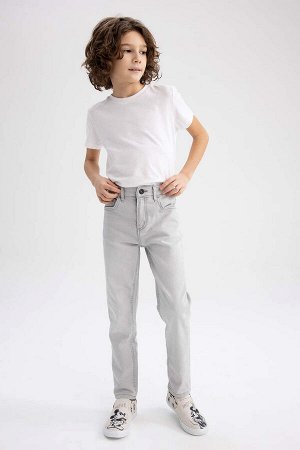 Джинсовые брюки узкого кроя для мальчиков