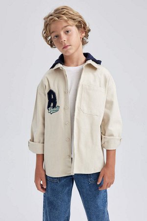Габардиновая рубашка оверсайз с капюшоном и длинными рукавами для мальчика