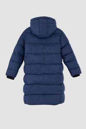 Длинное пальто с водоотталкивающим капюшоном и плюшевой подкладкой для мальчика