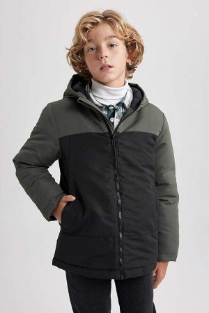 Пальто с капюшоном для мальчика