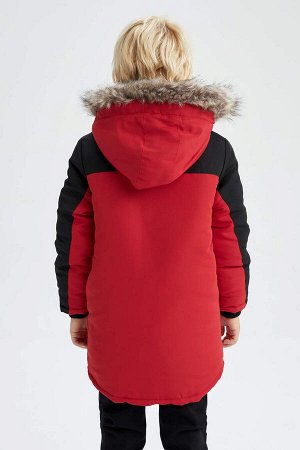 Пальто из искусственного меха с капюшоном на флисовой подкладке для мальчика