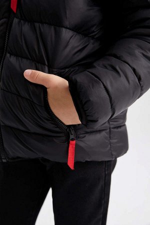 Пальто с капюшоном на флисовой подкладке для мальчика