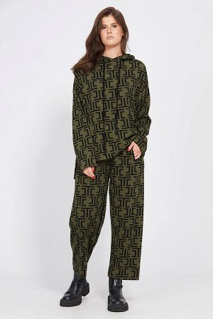 Костюм Костюм EOLA 2496 хаки+рисунок 
Состав: Вискоза-33%; ПЭ-67%;
Сезон: Осень-Зима
Рост: 170

Комплект: джемпер + брюки. Комплект выполнен из трикотажного полотна с геометрическим принтом. Джемпер 