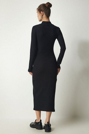 Женское черное платье-бретелька с высоким воротником и разрезом UB00198
