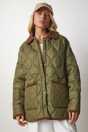 Женское стеганое пальто цвета хаки с воротником-поло и карманами DZ00096