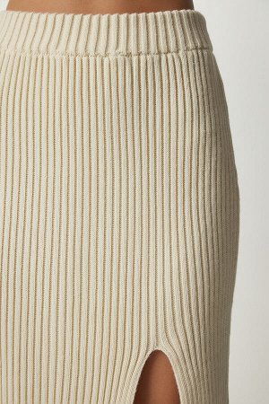 Женский трикотажный костюм кремового цвета с укороченной юбкой в рубчик PF00020