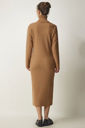 Женское трикотажное платье бисквитной водолазки с разрезом PF00038