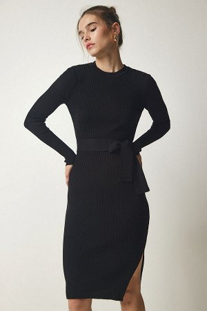 Женское черное трикотажное платье саран с разрезом и поясом BV00114