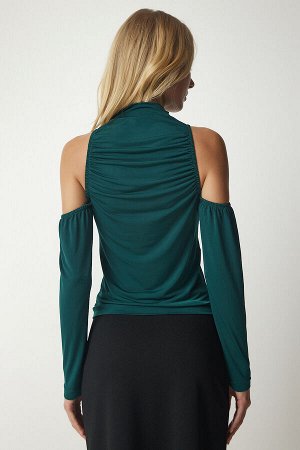 Женская изумрудно-зеленая трикотажная блузка с открытыми плечами TO00107