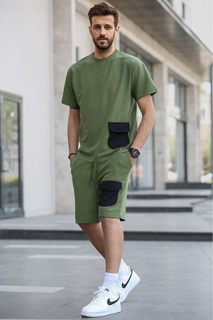 Мужской комплект с шортами цвета хаки и зелеными карманами 5901