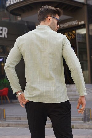 Льняная мужская рубашка стандартного кроя мятно-зеленого цвета 5586