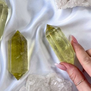 Кристалл двухконечный из Цитрина