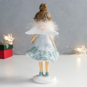 Сувенир полистоун "Девочка в голубом платье со снежинкой" 8,5х8х20 см