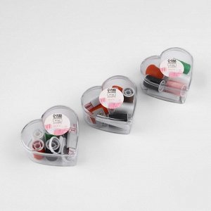 Швейный набор «Сердце», 13 предметов, в пластиковом контейнере, 7,5 ? 7 см, цвет МИКС