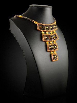 Оригинальное стильное колье из бисера и янтаря «Лукоморье»