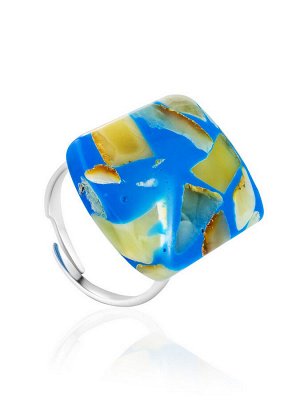 Яркое синее кольцо с мозаикой из натурального янтаря «Далматин»
