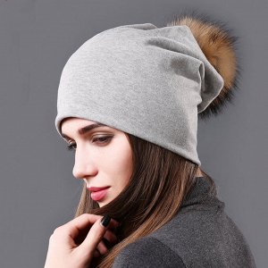 Двухслойная теплая шапка с добавлением кроличьей шерсти и бубоном с меха енота,