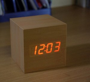 Электронные часы в деревянном корпусе VST-869-1