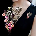 Красивые броши на праздник