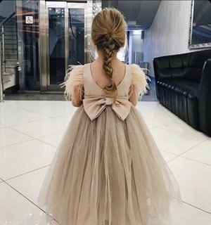 Платье Классик с пером