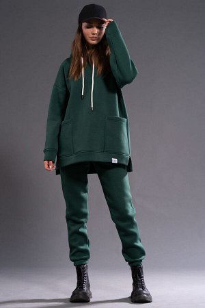 Костюм Костюм Kivviwear 4057405615 изумруд 
Состав: ПЭ-26%; Хлопок-70%; Эластан-4%;
Сезон: Осень-Зима
Рост: 170

Костюм ОВЕРСАЙСЗ, утепленный на флисе. Худи Oversize модели 4057 с капюшоном на подкла