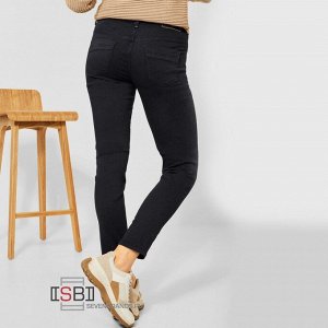 374518, Black