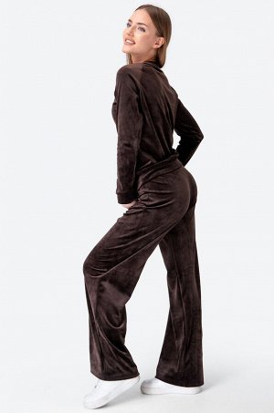 Женский костюм из велюра с брюками палаццо